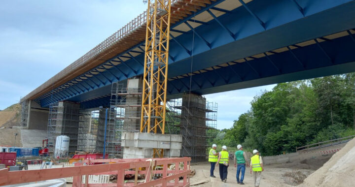 Besichtigung der Baustelle Ersatzneubau Haarbachtalbrücke